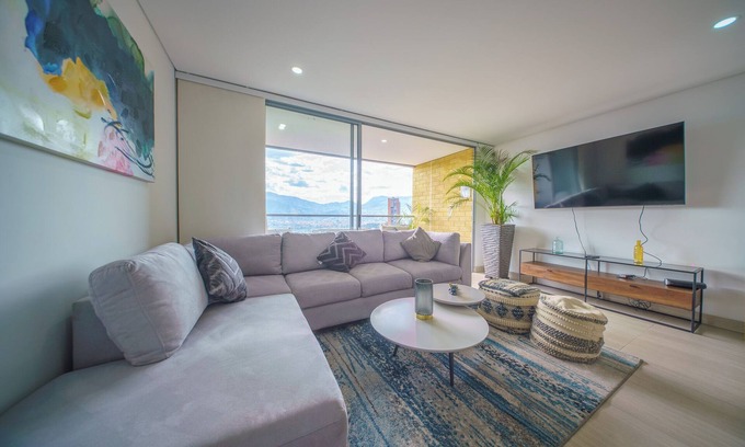 Buenos Aires Apartment | Executive 4-Bedroom Apartment in El Poblado w/Epic Views, Modern Building