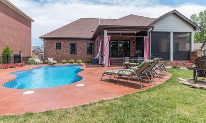Buechel House | Executive East End Derby Home with Heated Pool