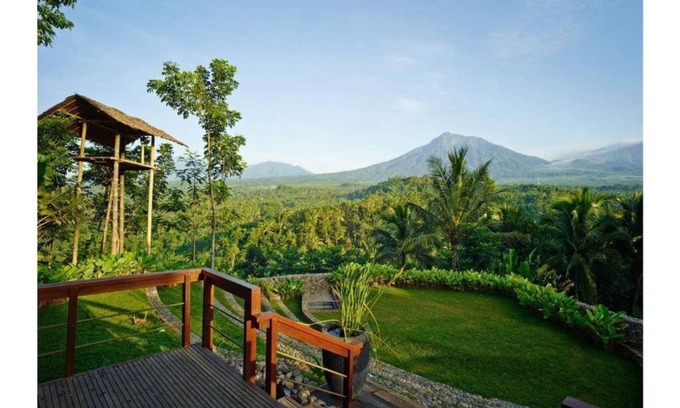 Banyuwangi House | Executive Family on the Foothills of Ijen Plateau