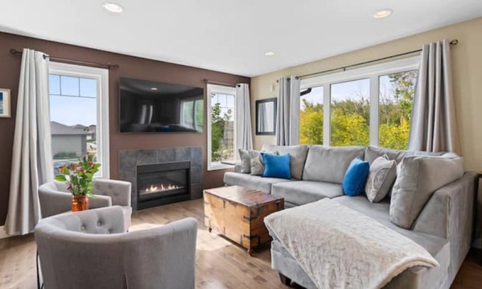 Saskatoon House | Executive Getaway