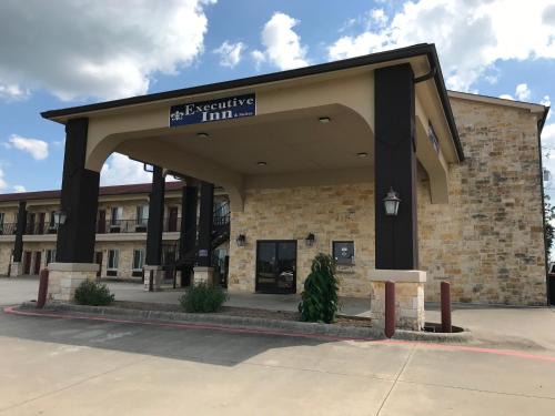 Pittsburg Hotel | Executive Inn and Suites
