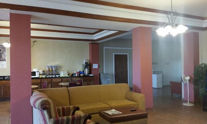 Waxahachie Hotel | Executive Inn and Suites Waxahachie