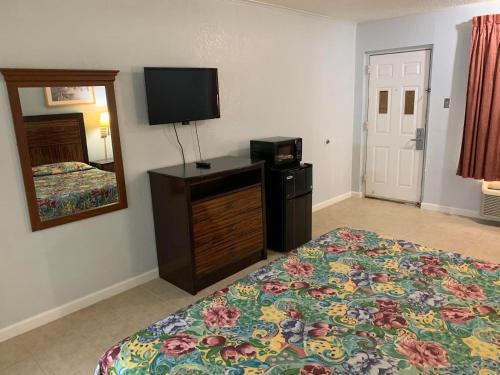 Mercedes Hotel | Executive Inn Mercedes Weslaco