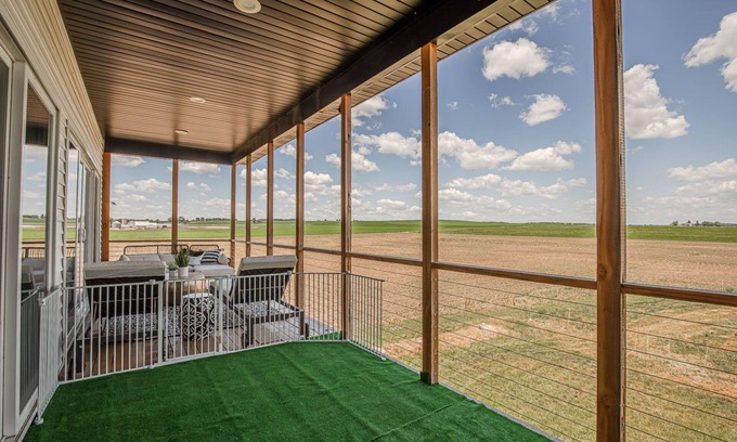 Waunakee Villa | Executive Modern Farmhouse 6 Bdrm 4 Bath In Rural WI Setting close to Madison!