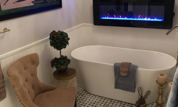 Franklin House | Executive Mountain Estate in Exclusive Brookwood Beautifully Furnished/Decorated