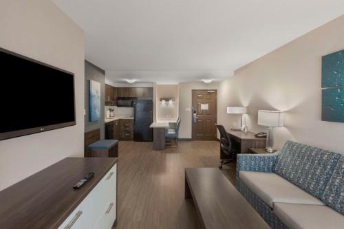 Gateway Hotel | Executive Residency by Best Western Toronto-Mississauga