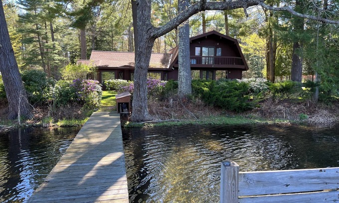 Rapid City House | Executive Retreat on Torch River
