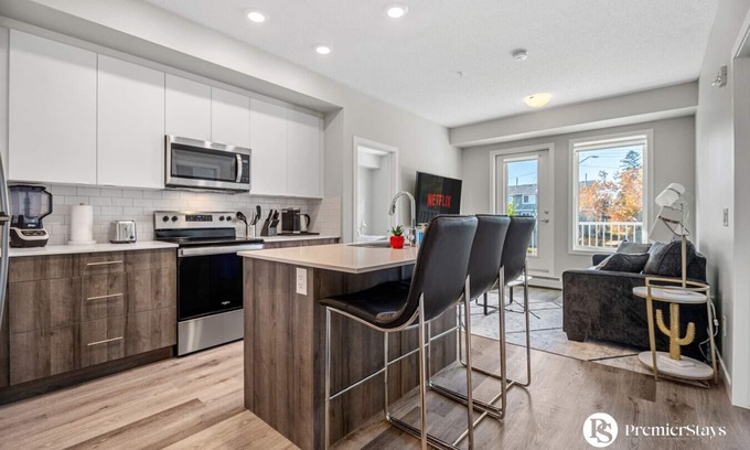Inglewood Apartment | Executive Suite in Inglewood » 2BR » AC » Parking