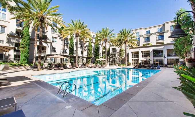 Airport Area Apartment | Executive Suite on Scholarship