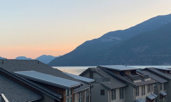 Britannia Beach House | Executive Townhome w/Ocean & Mountain Views