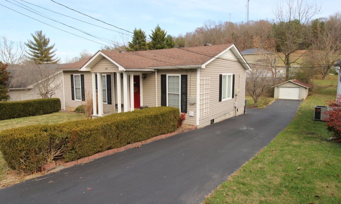 Brownsville Cottage | Exile on Main Street