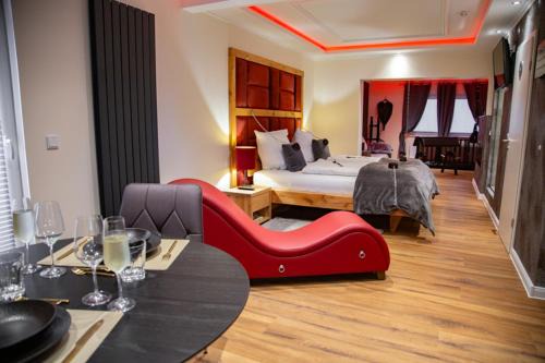 Gifhorn Apartment | exkl. romantisches SM Apartment Black Rose
