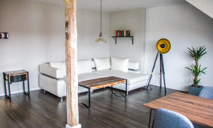 Hohentor Apartment | EXKLUSIVE 2 Zi. Dachgeschosswohnung in Top Lage!