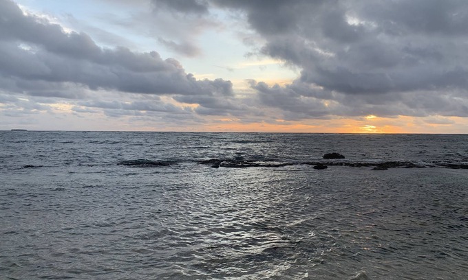Hauula House | Exotic Oceanfront 5 bedroom 3 bathroom house w/AC