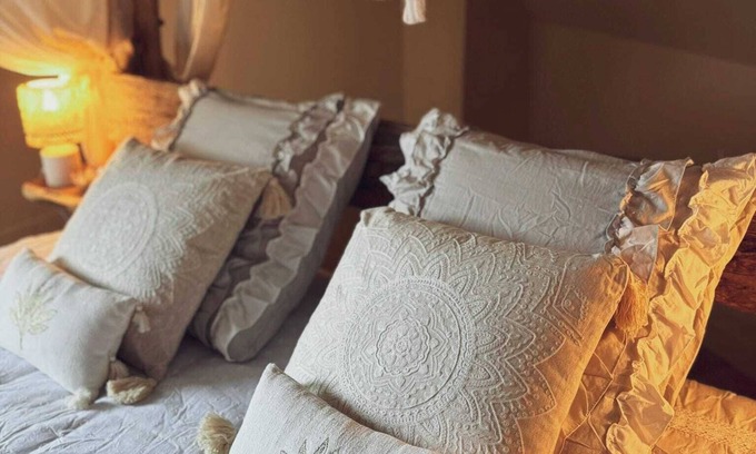Saint-Maurice Apartment | Exotic suite with cinema, private spa & Savannah decor 🐾🌿, Enjoy your life