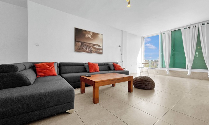 Herzliya Pituach Apartment | Expansive Beachside Retreat – 2.5BR/2BA, Prime Location!