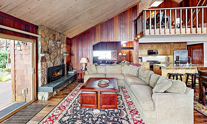 Brockway Condo | Expansive Lake Tahoe Oasis w/Pier & Fireplace - Walk to Kings Beach