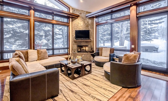 Snowmass Village House | Expansive mountain lodge with hot tub, fast WiFi, & easy access to slopes