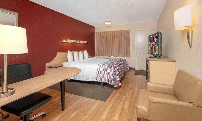 Bowmansville House | Experience a Weekend of Fun! Pet-friendly, FREE Parking, Near Glen Falls!