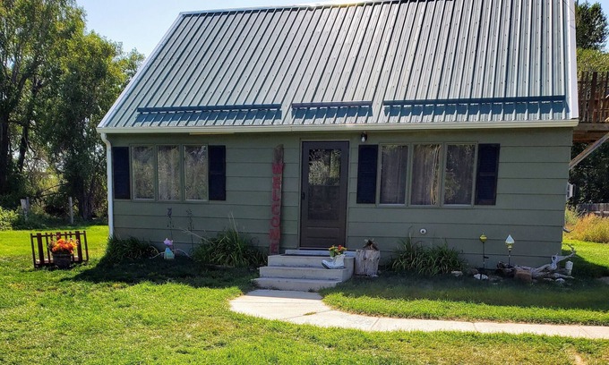 Augusta House | Experience Augusta charm in our spacious 3-bedroom retreat