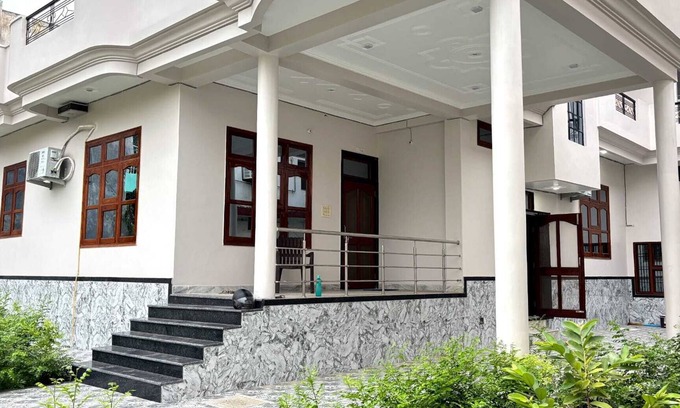 Varanasi Villa | Experience Authentic Varanasi: A Serene Luxurious Homestay: Close to City Centre