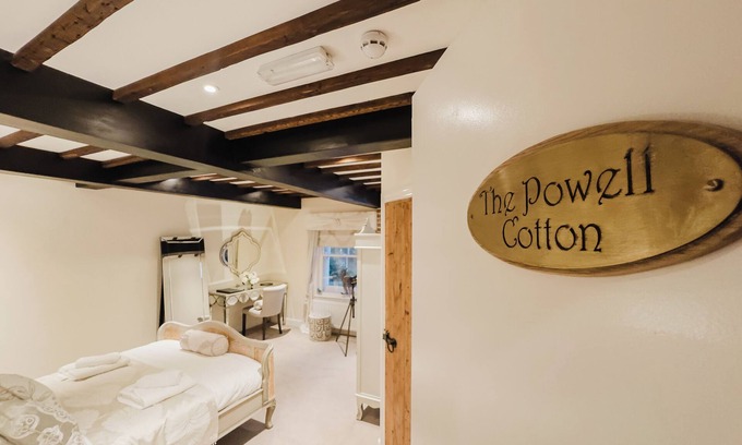 Birchington Hotel | Experience boutique comfort above The Powell pub in Birchington. Stylish en-suite rooms, luxury touches, and a vibrant pub below—perfect for business, couples, or families. Book your coastal escape today!