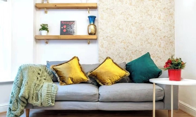 West Kensington Apartment | Experience Central London from this stylish, newly renovated 1-bed flat in Kensington & Chelsea.