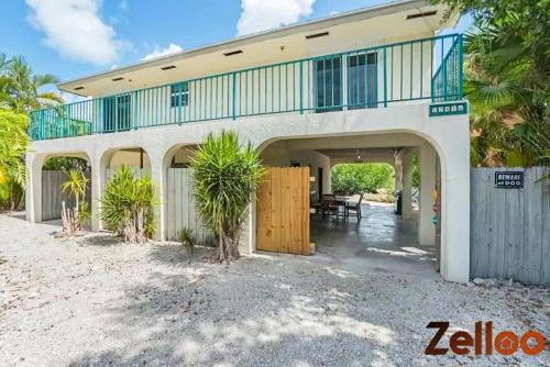 Breezeswept Beach Estates House | Experience Coastal Living at its Best Florida Keys