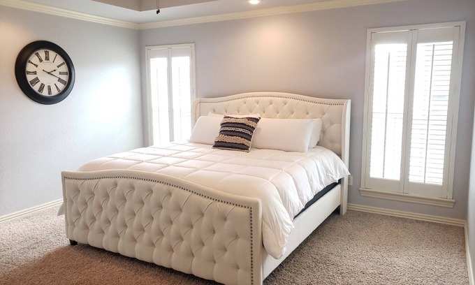 Barling House | Experience Comfort and Relaxation in Chaffee Crossing w/this Spacious Retreat!