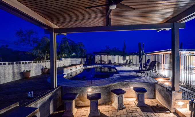 Pinnacle Peak House | Experience Endless Fun - Pool, 9 Hole Mini Golf, Basketball Court and More!