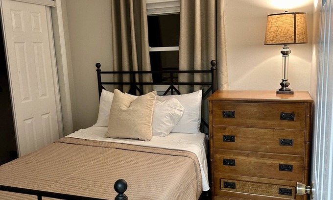 Forest Park Apartment | Experience Forest Park living near Top Places like downtown Chicago