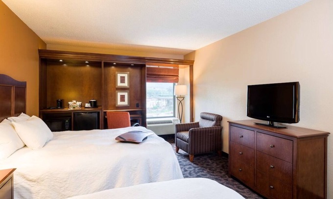 Danville Hotel | Experience Indoor Pool Suite Near FQ Hartman Park Pets Welcome | 3 Units