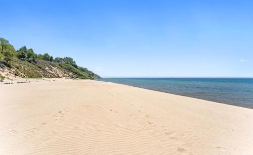 Port Sheldon House | Experience luxury at Lakefront Villa
