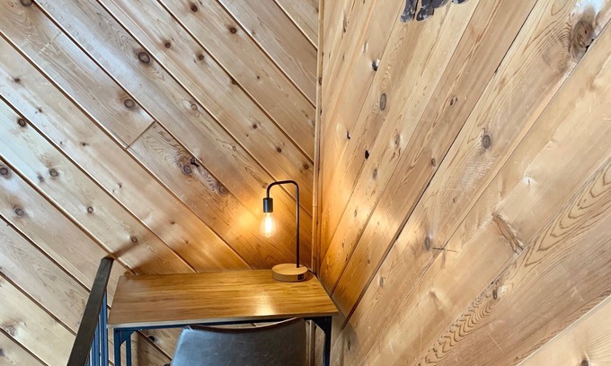 Mount Holly House | Experience mountain bliss! Just a 15-min ride to Okemo