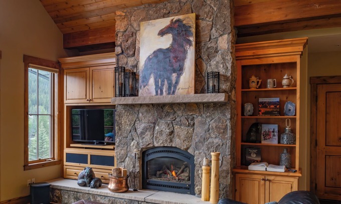 Old Town Condo | Experience Mountain Luxury at Its Finest: 5-Bedroom Retreat In Winter Park