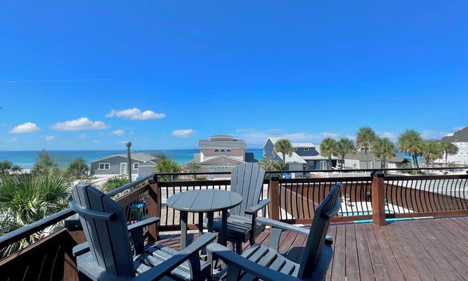 Lower Grand Lagoon House | Experience paradise in our 4-bedroom Gulf retreat near Panama City Beaches