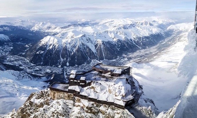 Le Lavancher Ski Chalet | Experience Sheer Luxury IN Chamonix With AN Octagonal Pool