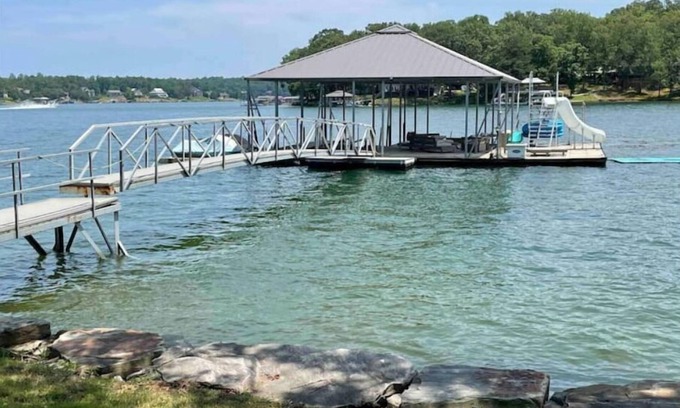 Jasper House | Experience Smith Lake near Jasper. No steps to water! 4br/3ba
