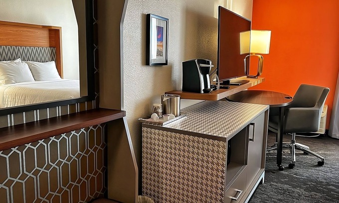 Fort Worth House | Experience Soothing Moments & Luxury! 4 Family-friendly Units, Indoor Pool!