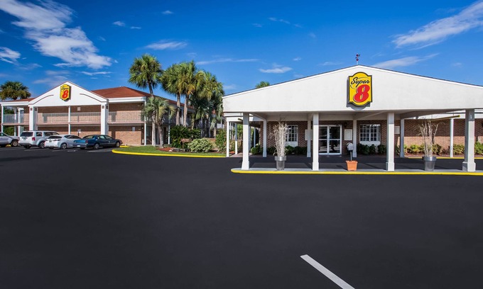 Lake City Hotel | Experience the Best Hospitality in Lake City!