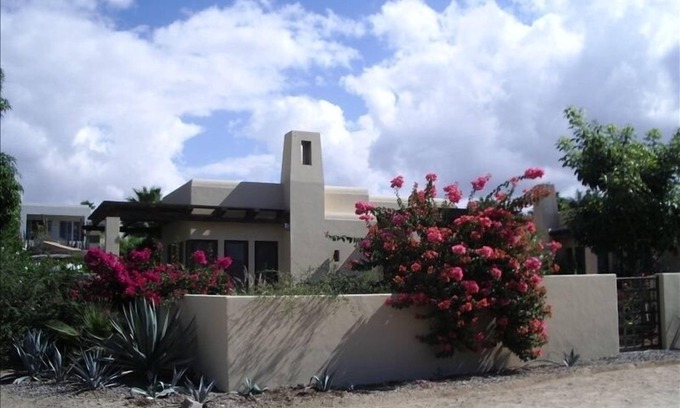Todos Santos House | Experience the 'Boutique Feel' at Casa Geneva