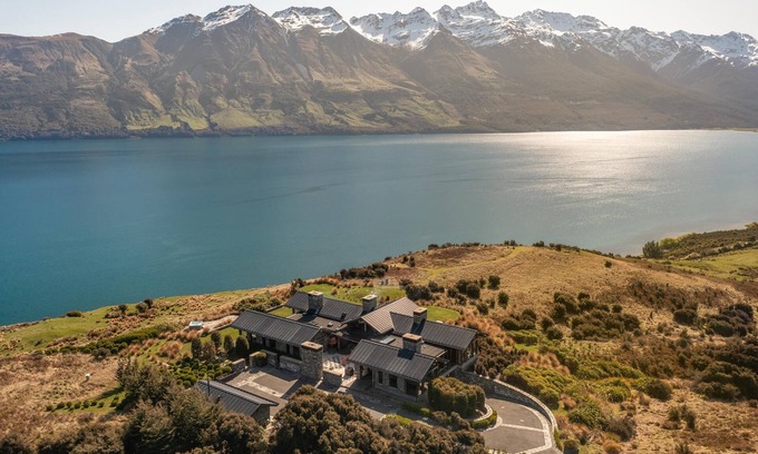 Glenorchy Villa | Experience the true heart of New Zealand