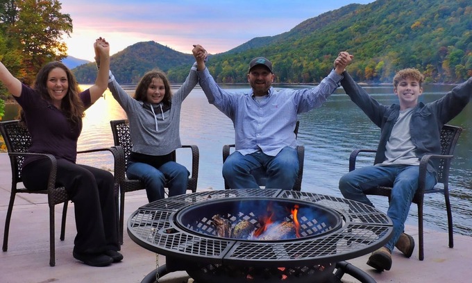 Butler House | EXPERIENCE THE WATER'S EDGE. FAMILIES LOVE IT! EVERYONE LOVES IT!n