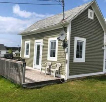 Twillingate House | Experience Tranquility: Cricket Field Offers Charming Retreat in Twillingatate