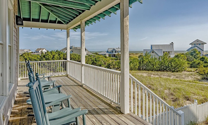 Flora's Bluff House | Experience unforgettable coastal views at Killegray Ridge, Bald Head Island