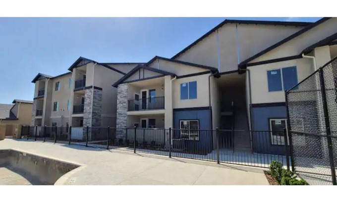 Clovis House | Explore a New Dimension in Luxury Living