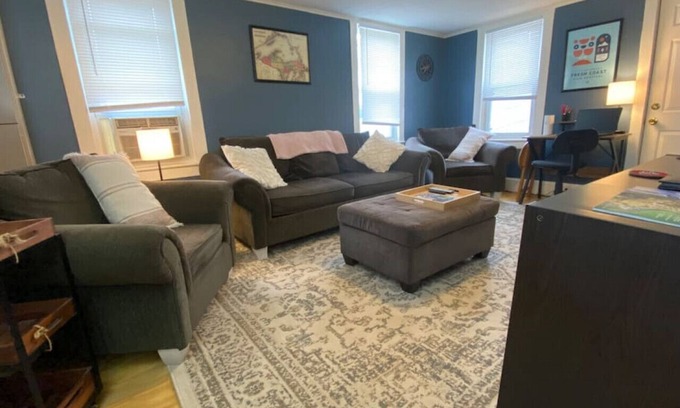 Marquette Apartment | Explore Scenic MQT! Bluff St Estates 1st Floor Apt