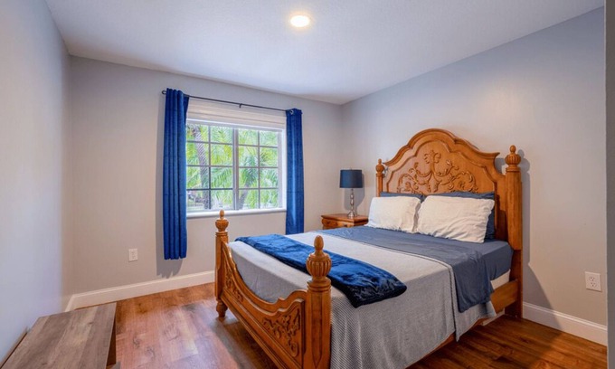 Princeton House | Explore South Florida from this comfy family-friendly home!