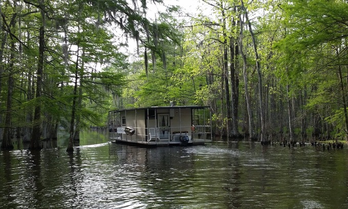 Pierre Part Boat Rental | Explore the bayous of South Louisiana on your own! * Ask about 4dy SPEACIAL! *