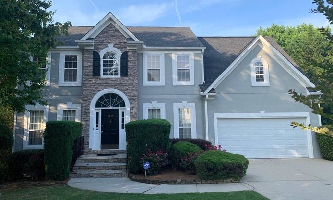 Kennesaw House | Explore the best of Kennesaw and its surroundings